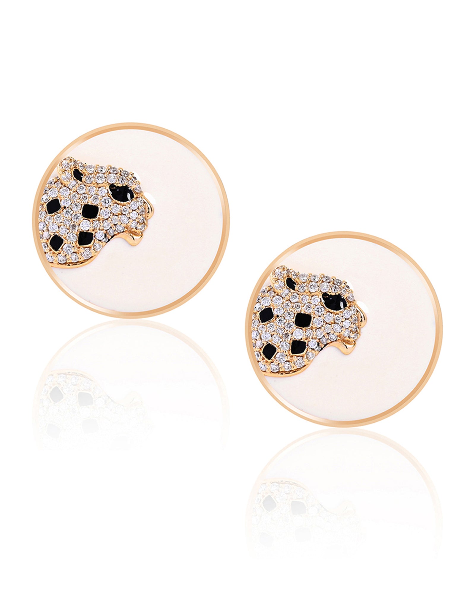 ON THE HUNT EARRINGS (White)